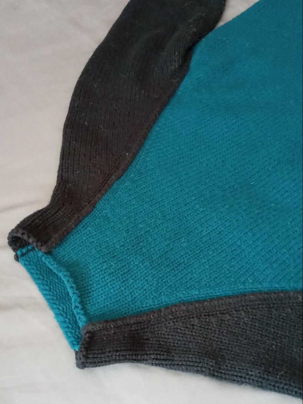 Cozy & Warm Coldwater Creek Teal & Black Mockneck Versatile Style Sweater - Picture 6 of 10